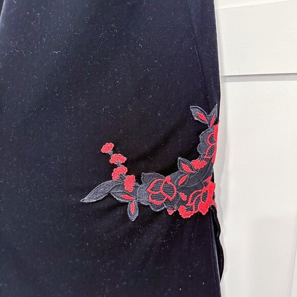 Vintage Black Velvet Witchy Vamp Maxi Dress Goth Halloween Red Rose - Picture 3 of 11